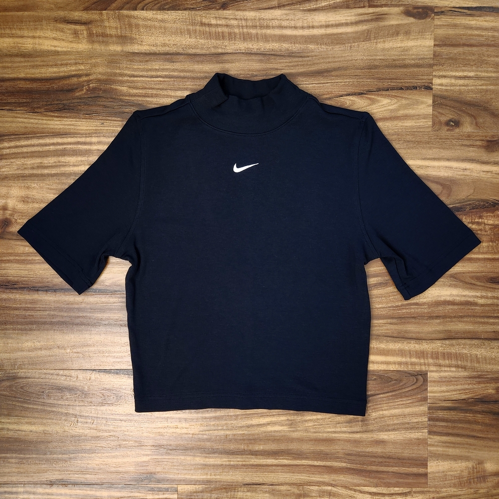 NWOT Nike Essentials Black Mock Neck Ribbed Embroidered Logo Tshirt Size Small